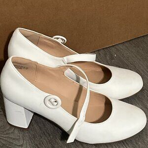 DREAM PAIRS White Women Low Heel Stilettos Round Toe Slip On